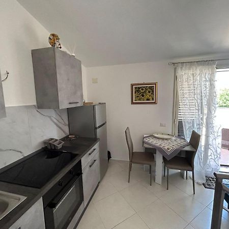 Nina Apartament Giardini Naxos Con Posto Auto ภายนอก รูปภาพ