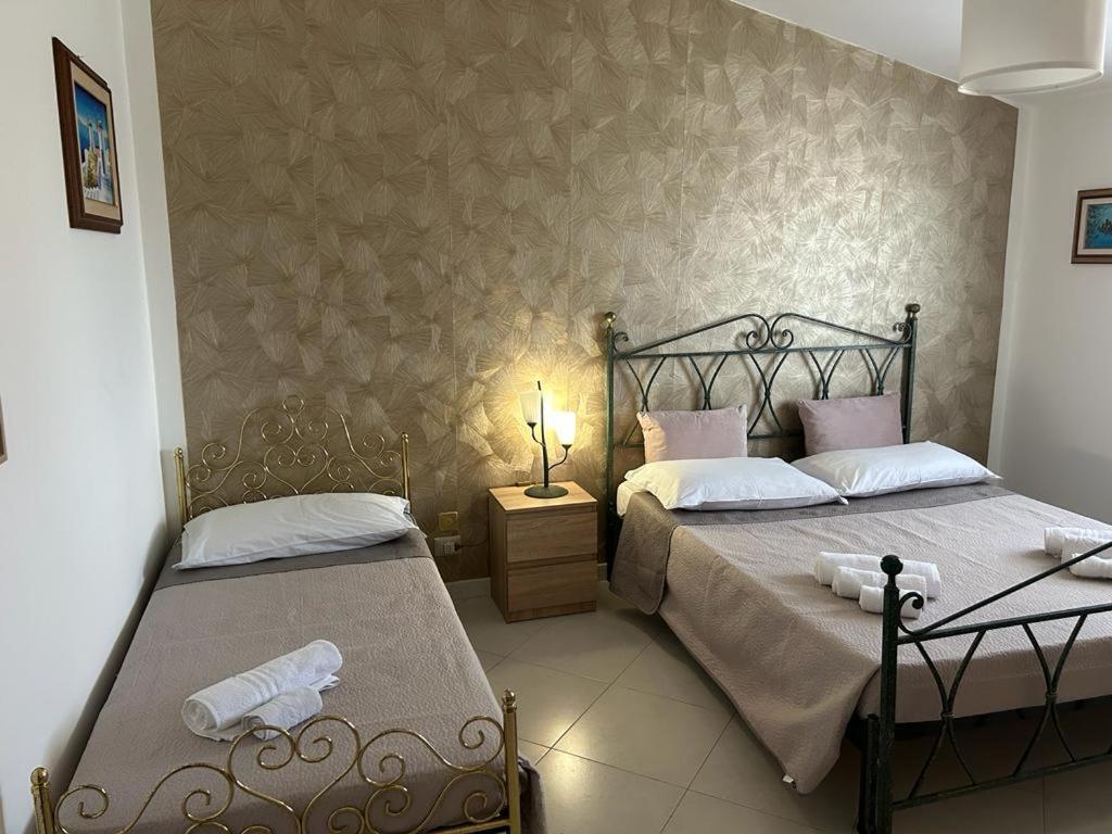 Nina Apartament Giardini Naxos Con Posto Auto ภายนอก รูปภาพ
