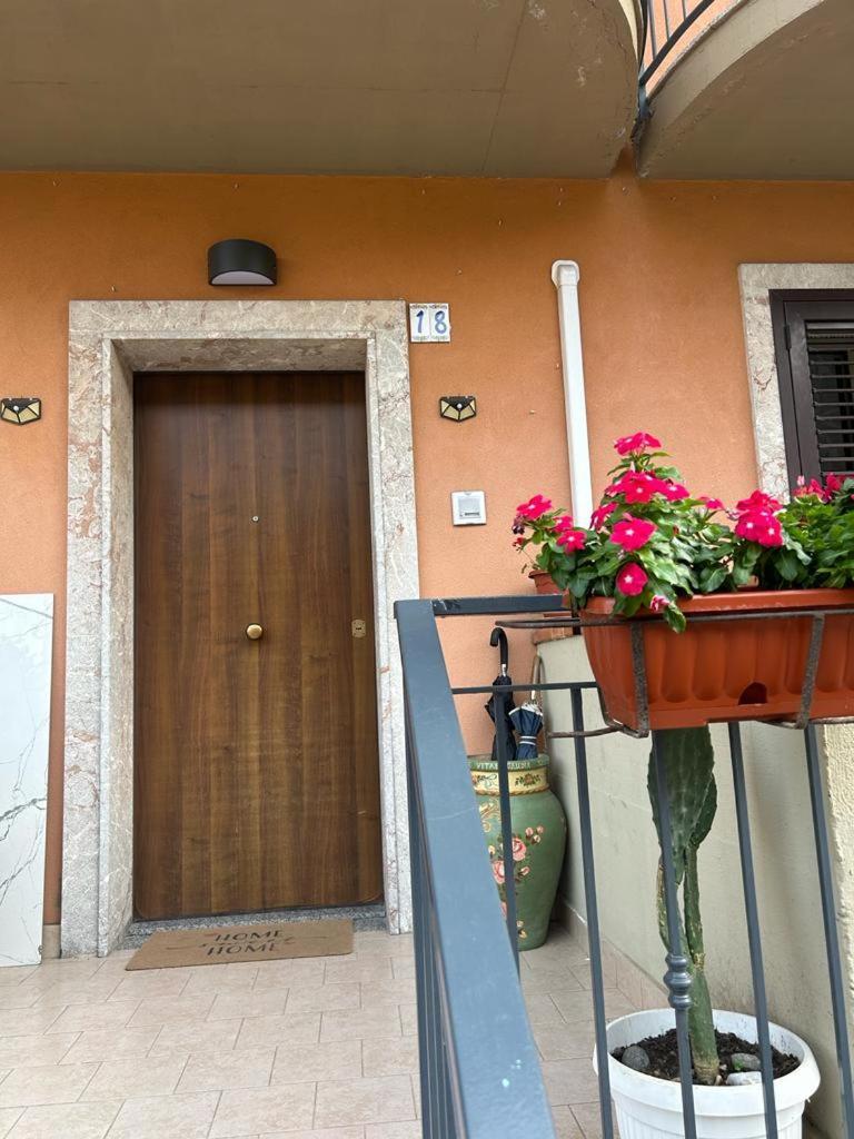 Nina Apartament Giardini Naxos Con Posto Auto ภายนอก รูปภาพ